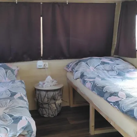 Karavan Mezi Vinohrady Chalet