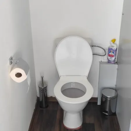 Karavan Mezi Vinohrady Dolni Bojanovice
